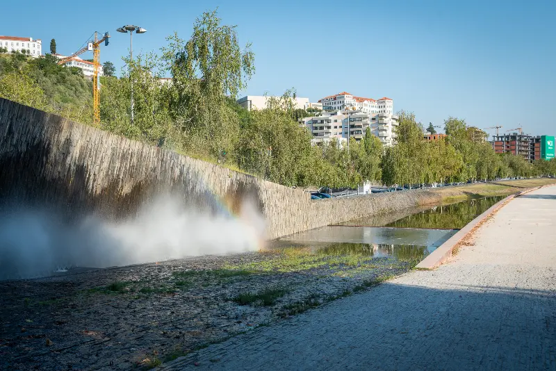 Park u řeky