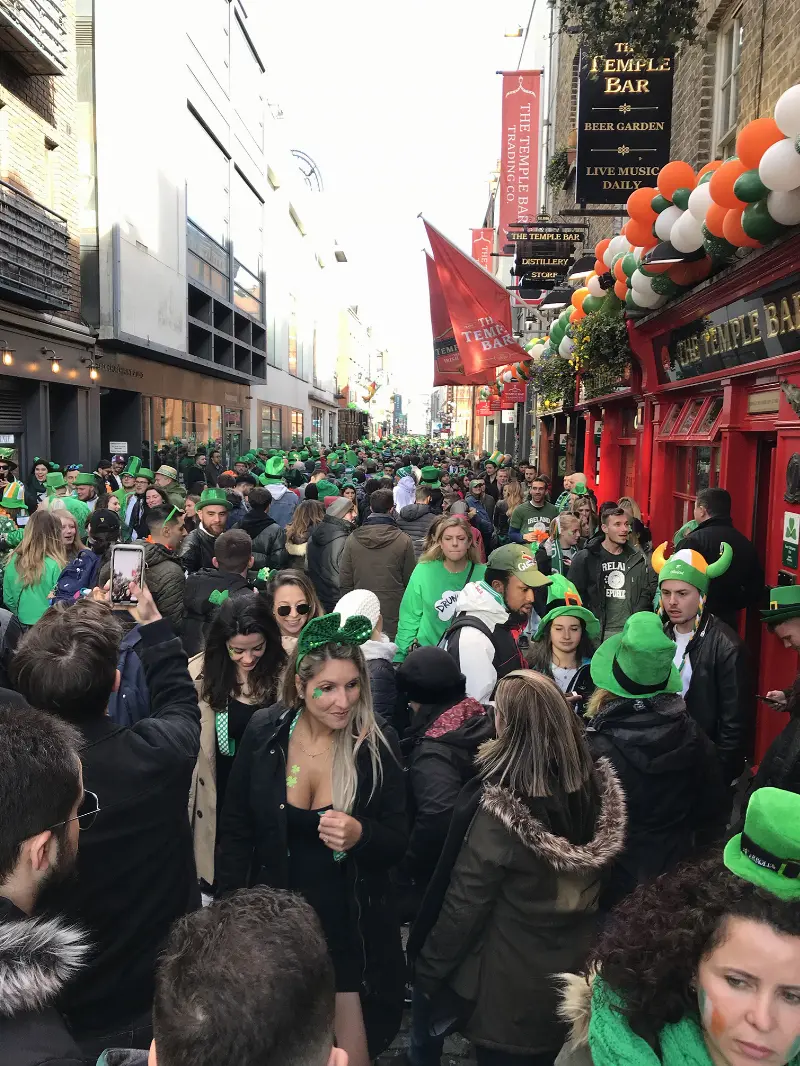 Dublin: festivalový průvod