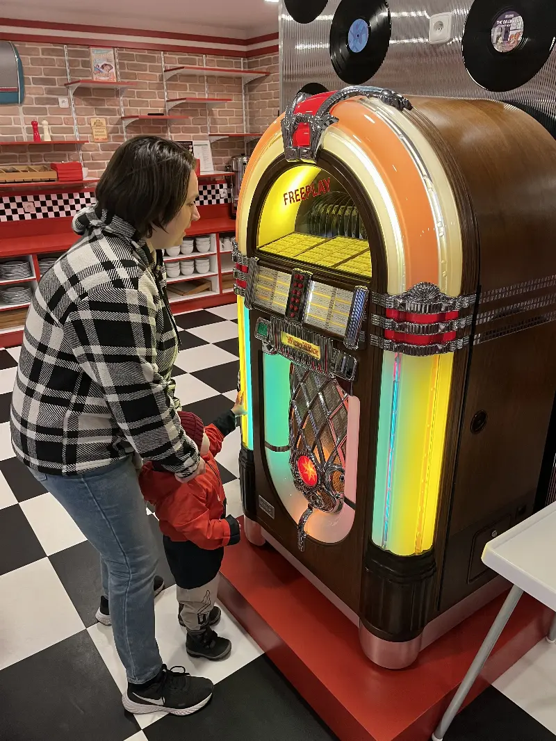 Jukebox v jídelně