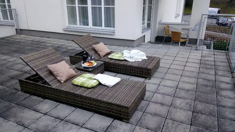 Každý pokoj má svou terasu
