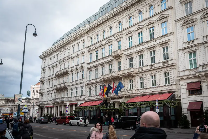 Hodel a kavárna Sacher